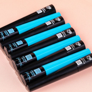 EYELINER LIQUIDE WATERPROOF ambiance