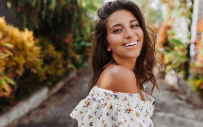 Tendance de la rentrée 2025 : un teint frais et lumineux, même après l’été !